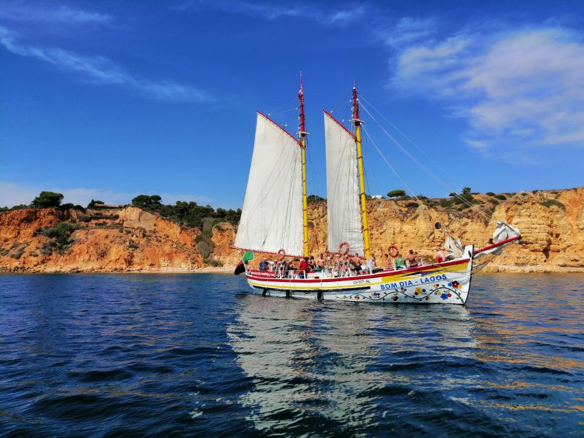 Lagos: Ponta Piedade Sail & Caves Cruise w/Portuguese Tapas - Reaching Ponta da Piedade by water