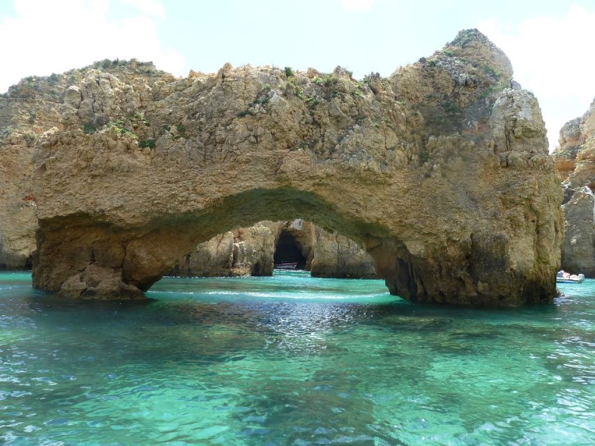 Lagos: Ponta Piedade Sail & Caves Cruise w/Portuguese Tapas - Group size, comfort, and accessibility