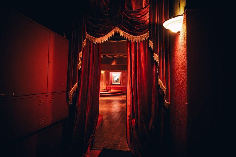 Lisboa - A Morte do Corvo, new immersive theatre, not spoken - Practical advice for the two-hour visit