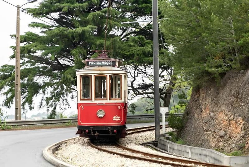 Lisboa: Sintra, Pena Palace, Cabo da Roca Coast and Cascais - Cascais, lunch, and two hours by the sea