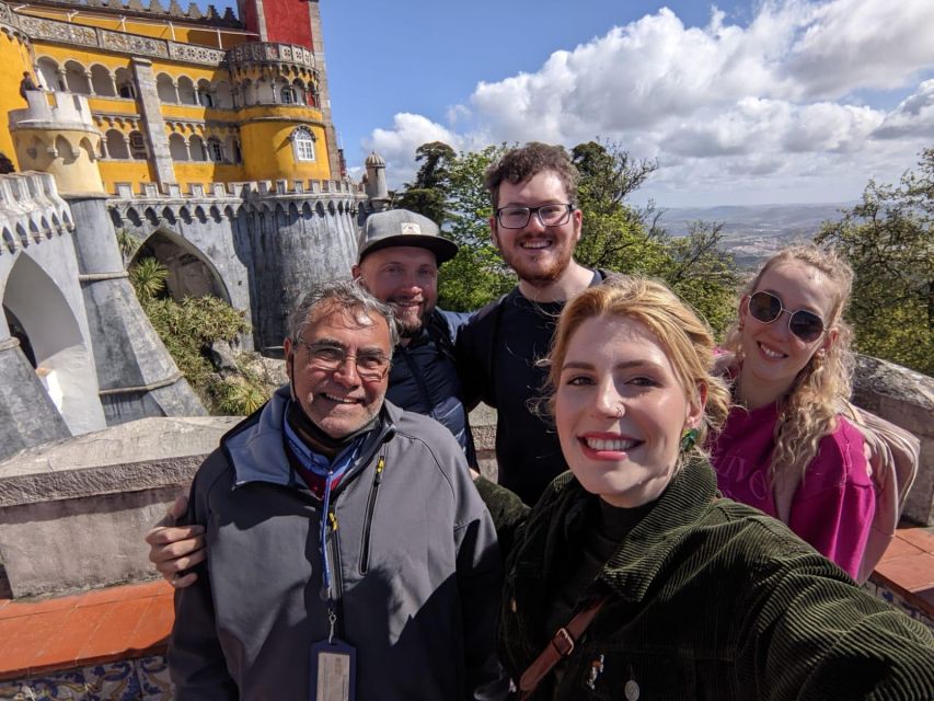 Lisboa: Sintra, Pena Palace, Cascais and Cabo da Roca - Pena Palace: color, royal rooms, and a careful look at the grounds