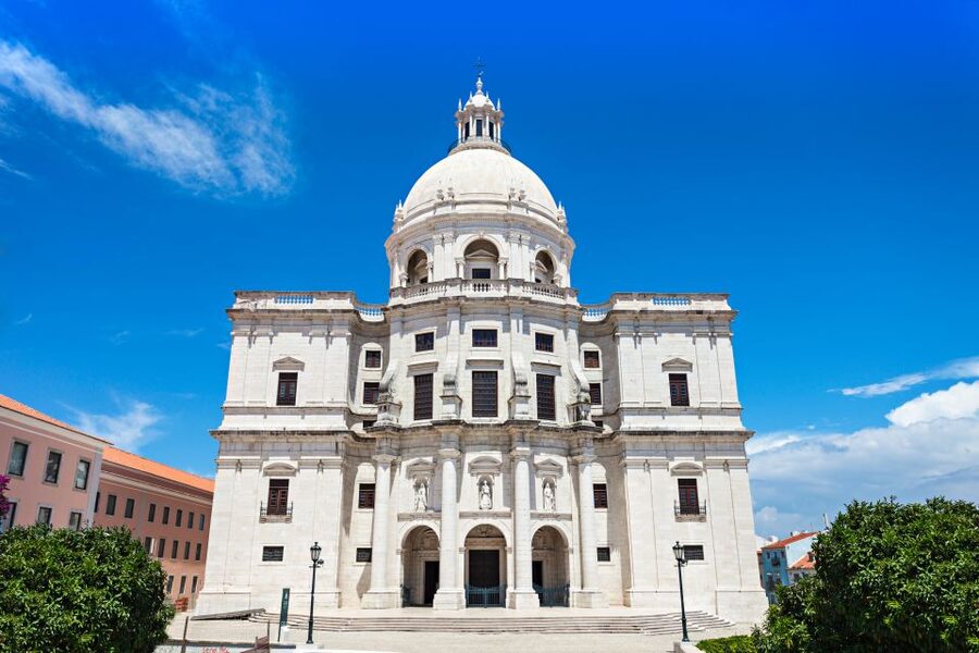 Lisbon: 1-or 2-Day Hop-On Hop-Off Bus Tour - Timing, stops, and the city’s difficult hills
