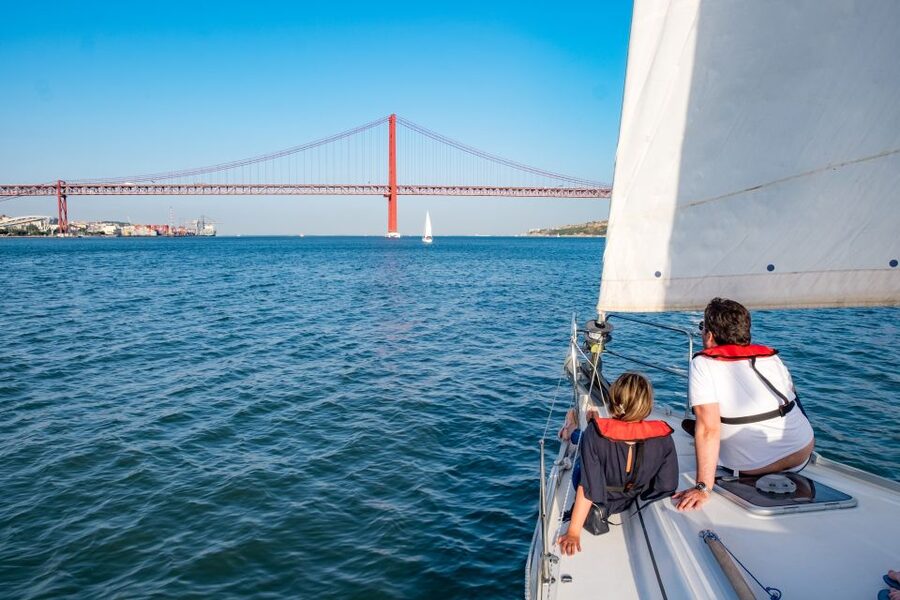 Lisbon: 1 or 2-Hour Cruise along the Tagus River - Key points at a glance
