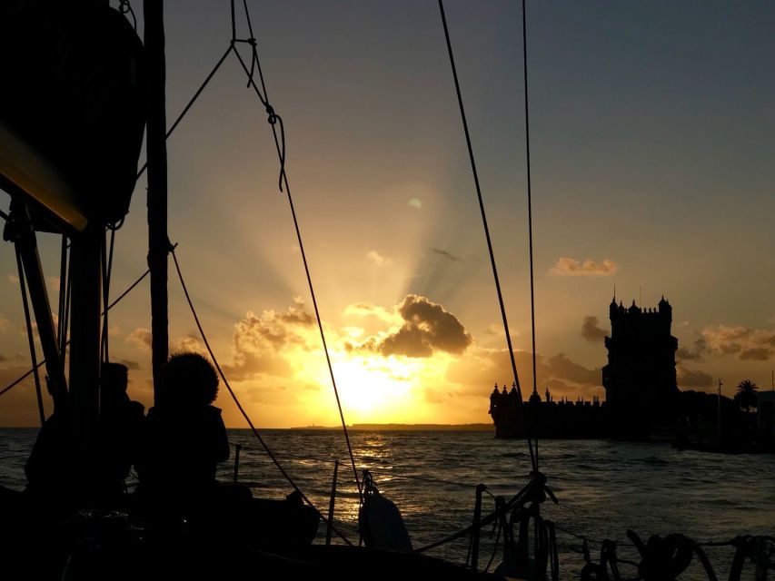 Lisbon: 1 or 2-Hour Cruise along the Tagus River - The 2-hour daytime route toward Terreiro do Paço