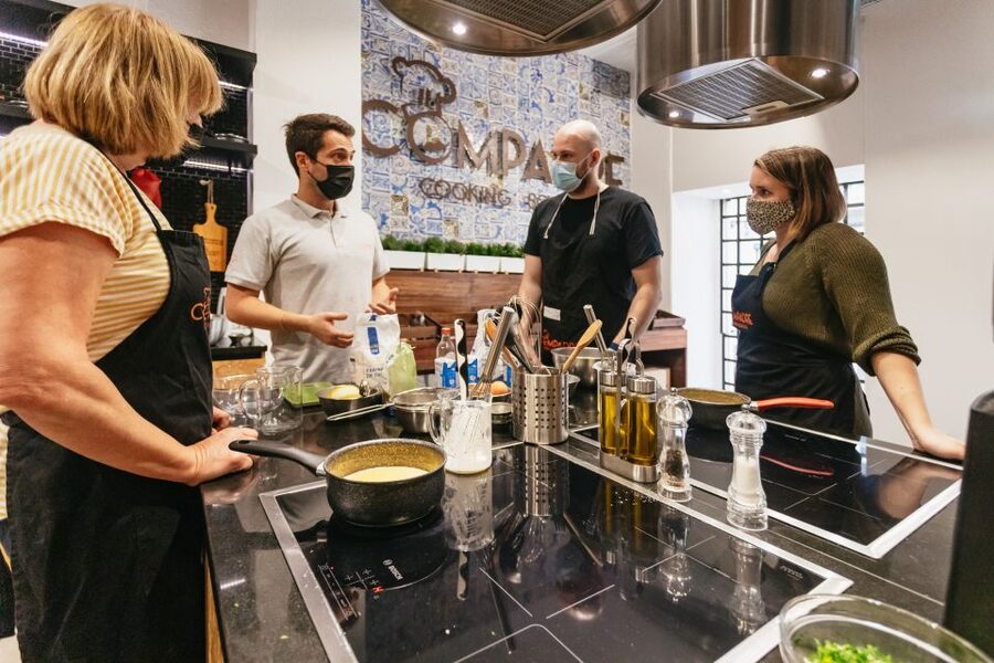 Lisbon: 2-Hour Pastel de Nata Cooking Class - Shaping the pastry cups