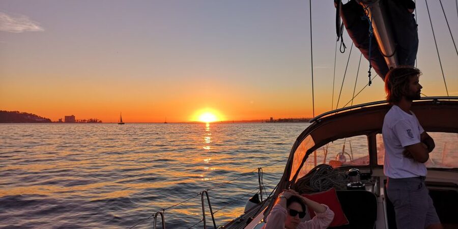 Lisbon: 2-Hour Sunset Sailing Tour on Luxury Sailing Yacht - Why Lisbon looks better from the Tagus