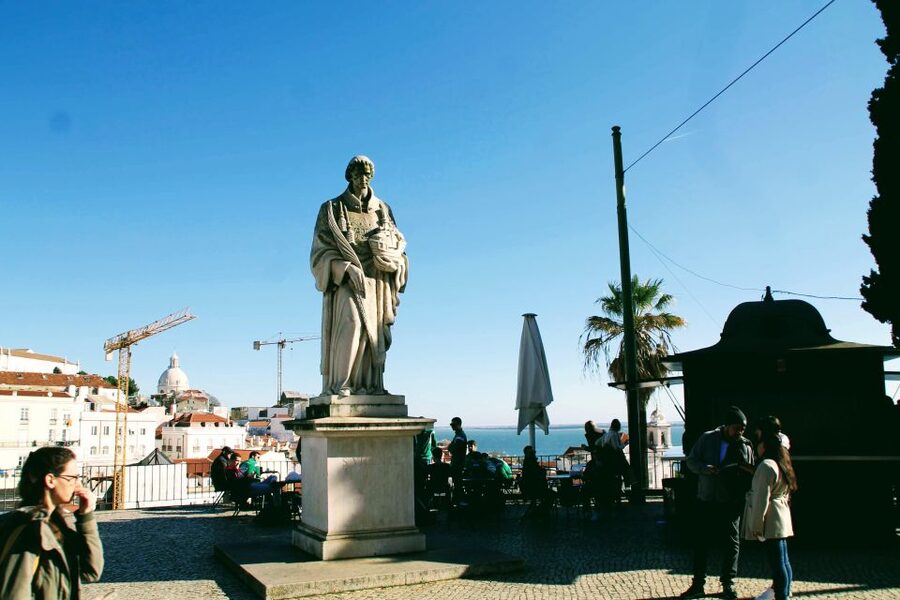 Lisbon: 3-Hour Sightseeing Tour by Tuk-Tuk - Graça and Lisbon’s lookout points