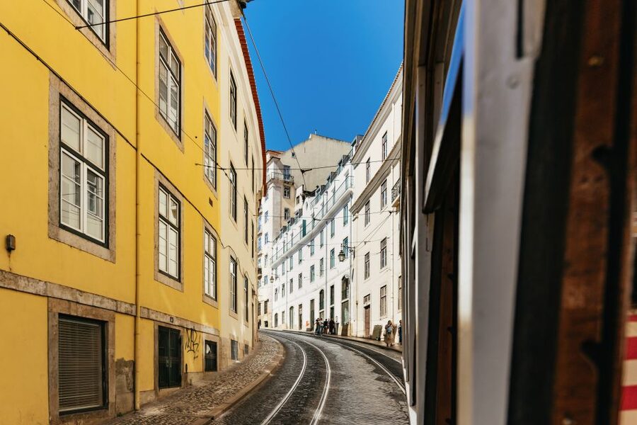 Lisbon: 72/96-Hour Hop-On Hop-Off Bus, Tram & Boat Ticket - A practical plan for using the ticket