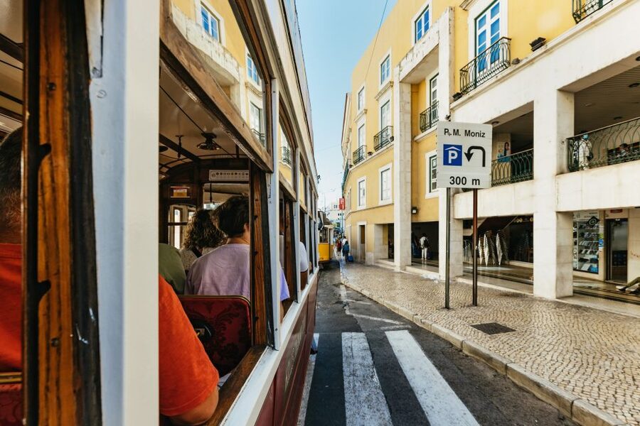 Lisbon: 72/96-Hour Hop-On Hop-Off Bus, Tram & Boat Ticket - The Yellow Boat on the Tagus River