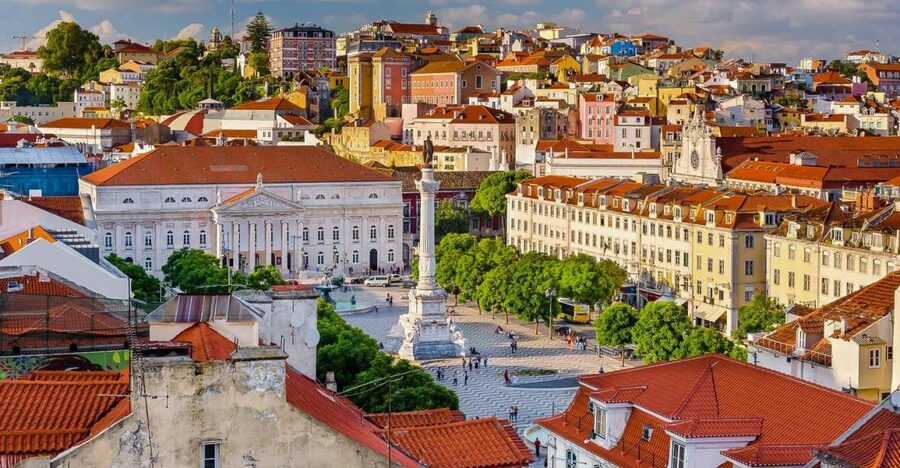 Lisbon: Alfama, Bairro Alto and Downtown Walking Tour - Should you book the Lisbon Roots walk?