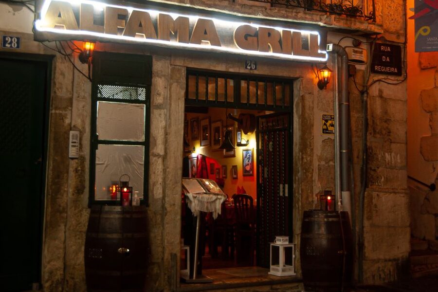 Lisbon: Alfama Tour and Live Fado with Traditional Dinner - Should you book the Alfama Fado evening?