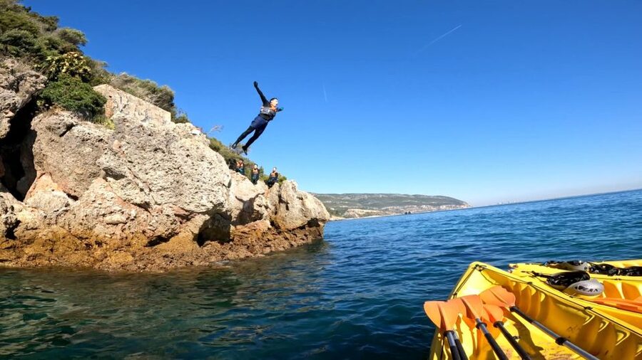 Lisbon: Arrábida Kayak and Coasteering Adventure Tour - Cliff jumping at your own level