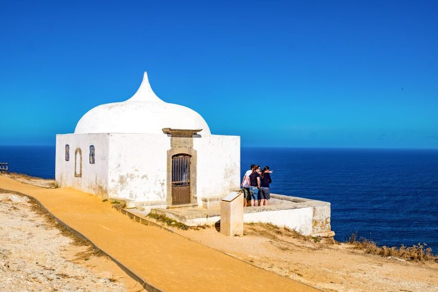 Lisbon: Arrábida Natural Park and Sesimbra Day Trip - Key points at a glance