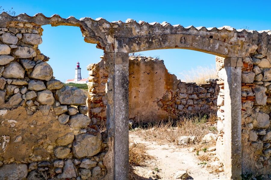 Lisbon: Arrábida Natural Park and Sesimbra Day Trip - Choosing beach time or Setúbal