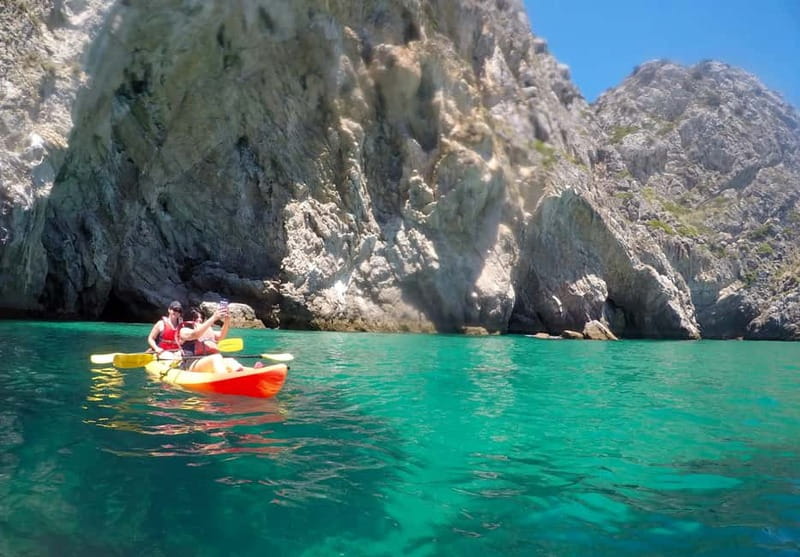 Lisbon: Arrabida Park Kayak Tour with Beach Picnic - Meeting at Time Out Market and leaving Lisbon