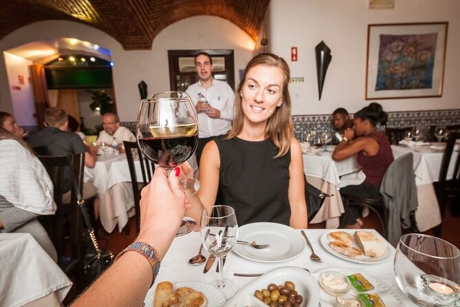 Lisbon: Authentic Fado Show, Dinner and Night Tour - Seeing the National Pantheon by night