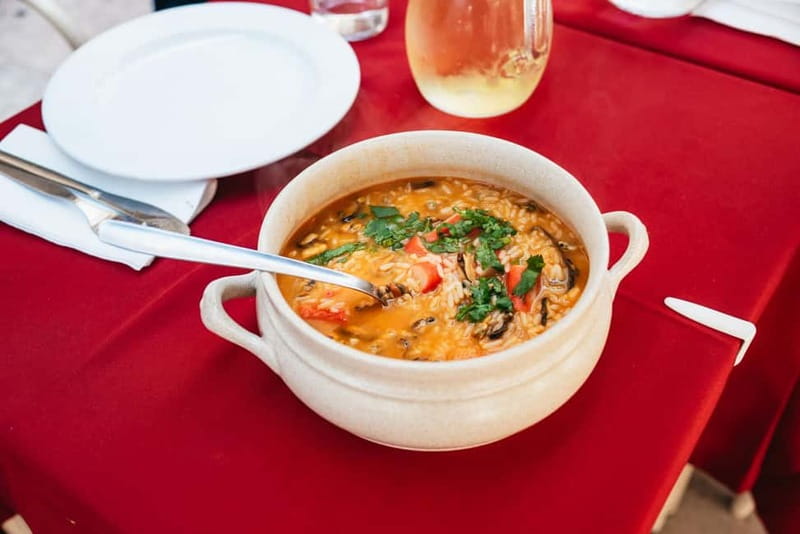 Lisbon: Baixa District Food Tour with Dinner and Drinks - The three Portuguese dishes worth knowing