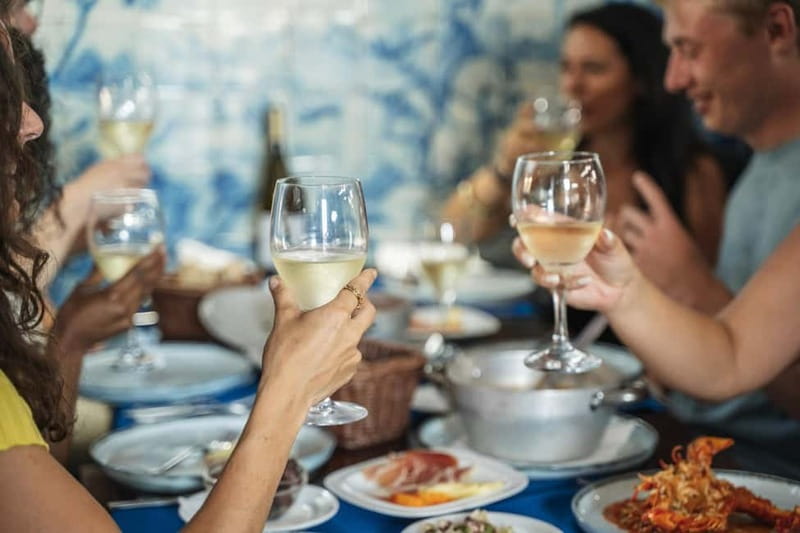 Lisbon: Baixa Food Walking Tour with Drinks - Ginjinha and vinho verde: two useful introductions