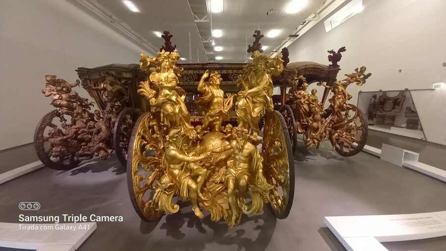 Lisbon: Belem, Jeronimos Monastery, and Coach Museum Tour - Why the skip-the-line start matters at Jerónimos Monastery