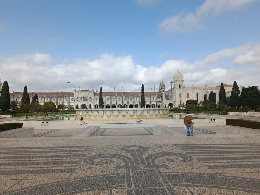 Lisbon: Belem, Jeronimos Monastery, and Coach Museum Tour - How the 3.5-hour schedule feels in practice