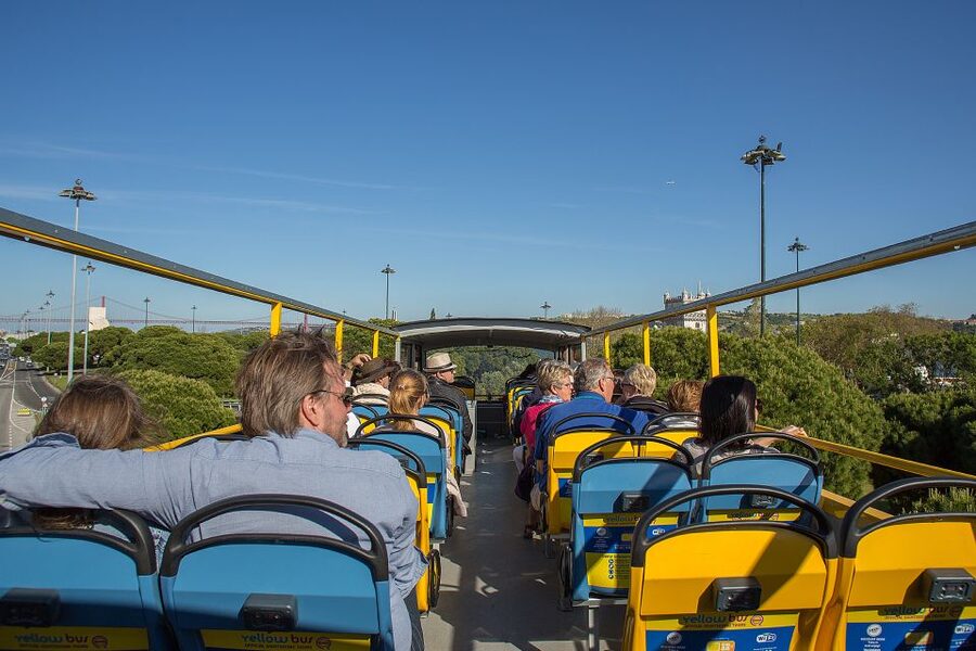 Lisbon: Boat Tour Ticket and Hop-on Hop-off 48-Hour Bus. - Using Carris trams and the Carris Museum