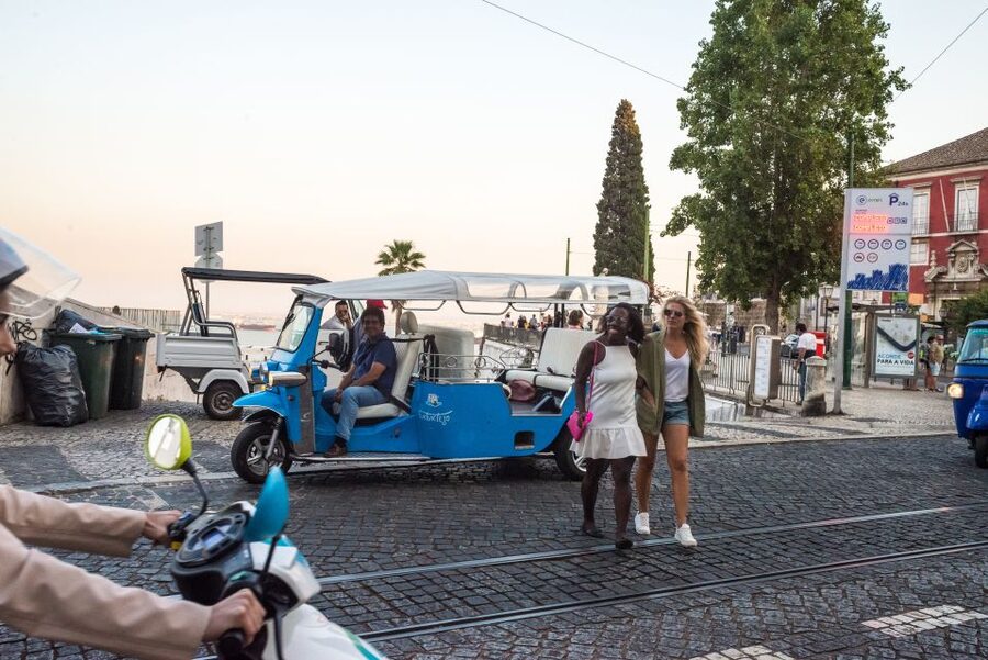 Lisbon by Tuk Tuk Guided Tour: City of Neighborhoods - What the guides add to the ride