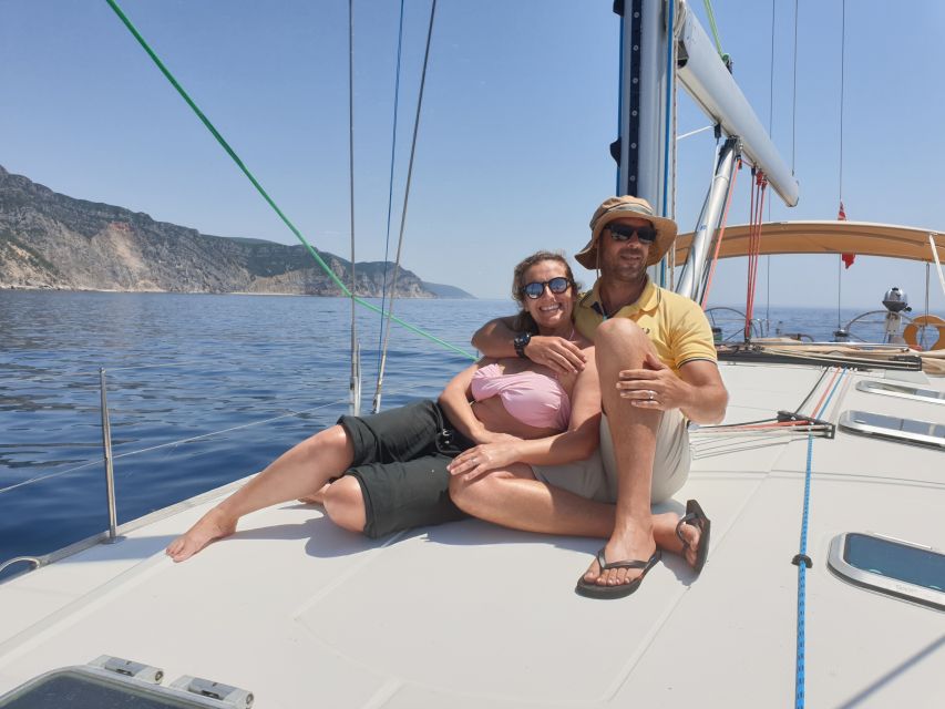 Lisbon: Champagne Sailing Tours - Heading west toward Belém