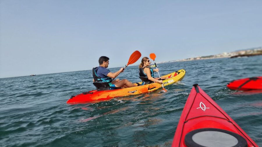 Lisbon: Coast Guided Kayak Tour - São Julião da Barra and the coastal forts