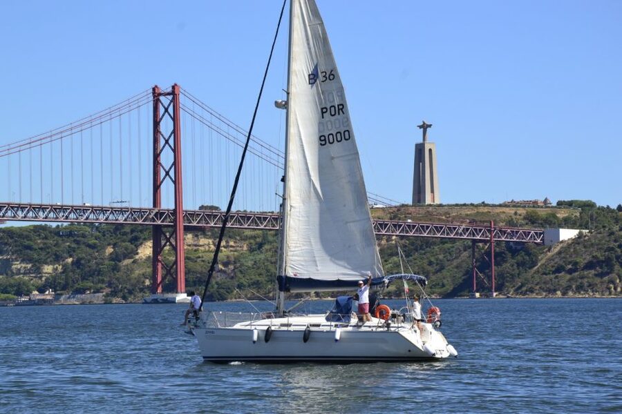 Lisbon: Day and Sunset Tour on the Tagus River - Belém Tower from the river
