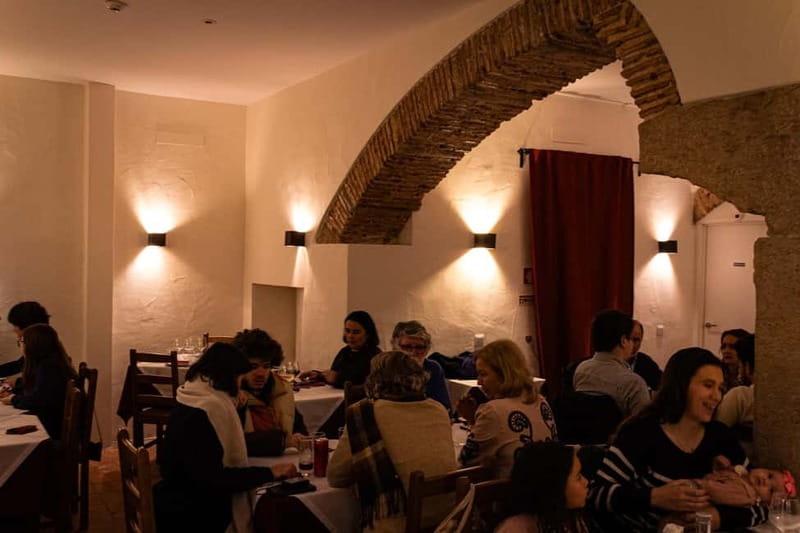 Lisbon: Dinner with Fado Show with the Rising Stars of Fado - Key points to know