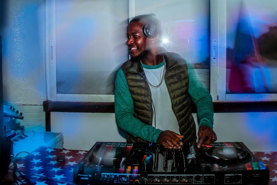 Lisbon: Disco Night Cruise with DJ and Open Bar - Belém Tower and the riverside monuments