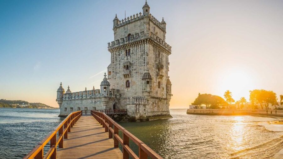 Lisbon: Discovering Belém Tuk Tuk Tour - Along the Tagus toward Belém