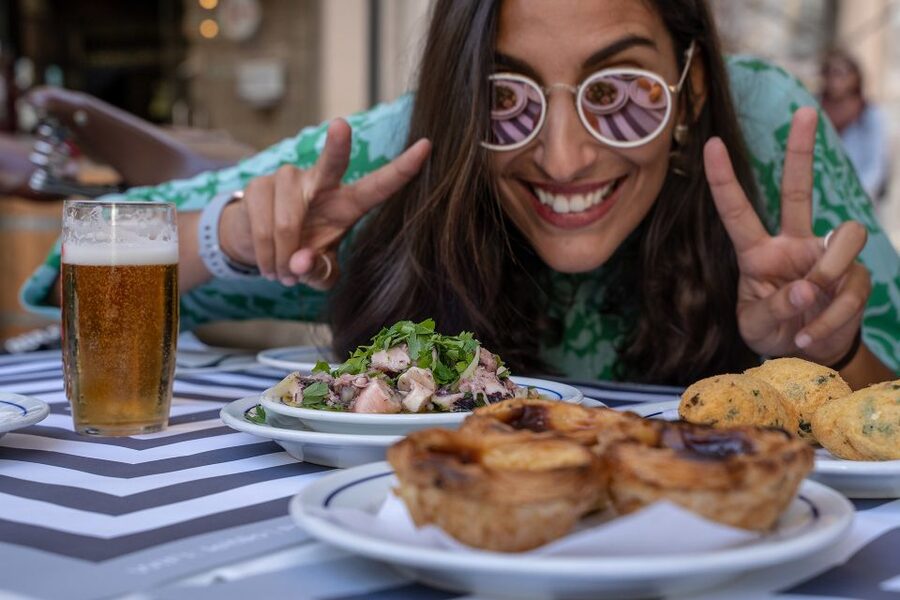 Lisbon: E-Bike Food Tour of Alfama and Old Town - Praça da Figueira and the final tasting