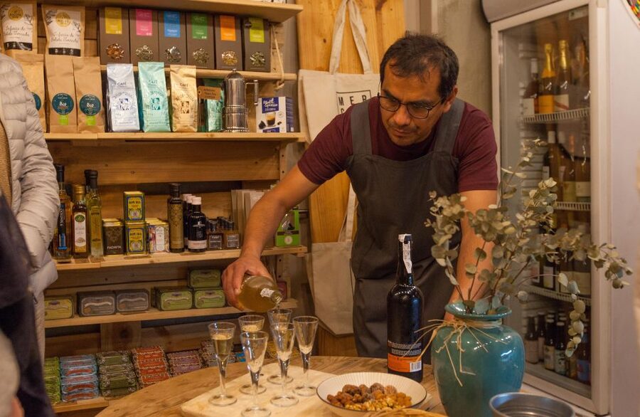 Lisbon: Evening Local Food Crawl with Drink Pairings - A three-hour evening built around petiscos