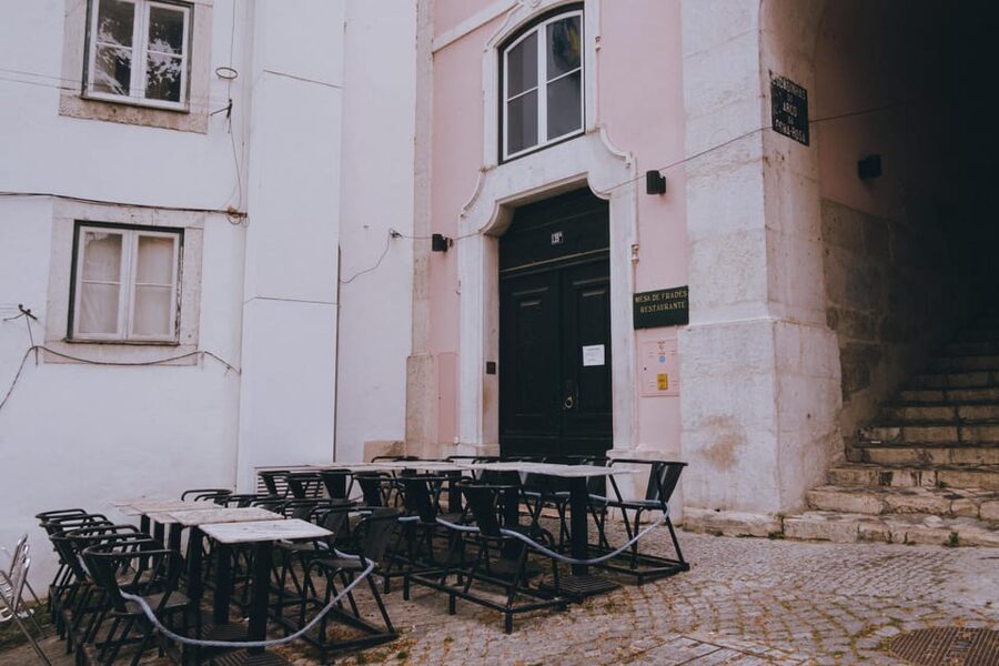 Lisbon: Fado Night with Dinner in a Typical Fado House - What the Fado performance feels like