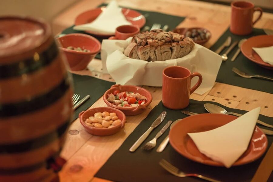 Lisbon: Fado Night with Dinner with Live Performance - Wine, Drinks, and the Price