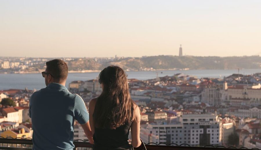 Lisbon: Fado Vadio Tour with Portuguese Tapas - The guides are a major part of the value