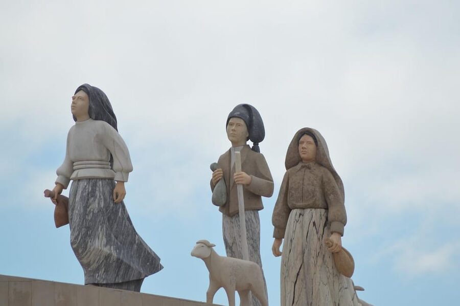 Lisbon: Fátima & Holy Eucaristy Miracle Relic, Spiritual Day - The Santarém Eucharistic Miracle site