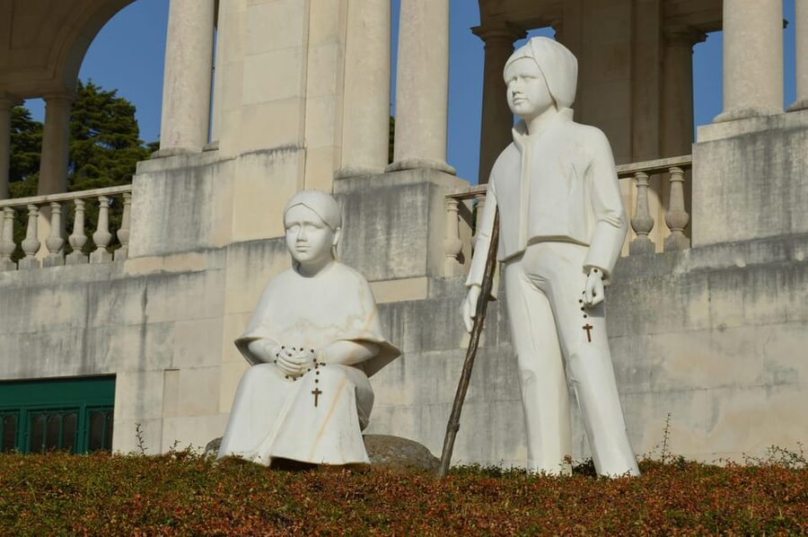 Lisbon: Fátima & Holy Eucaristy Miracle Relic, Spiritual Day - The Chapel of the Apparitions