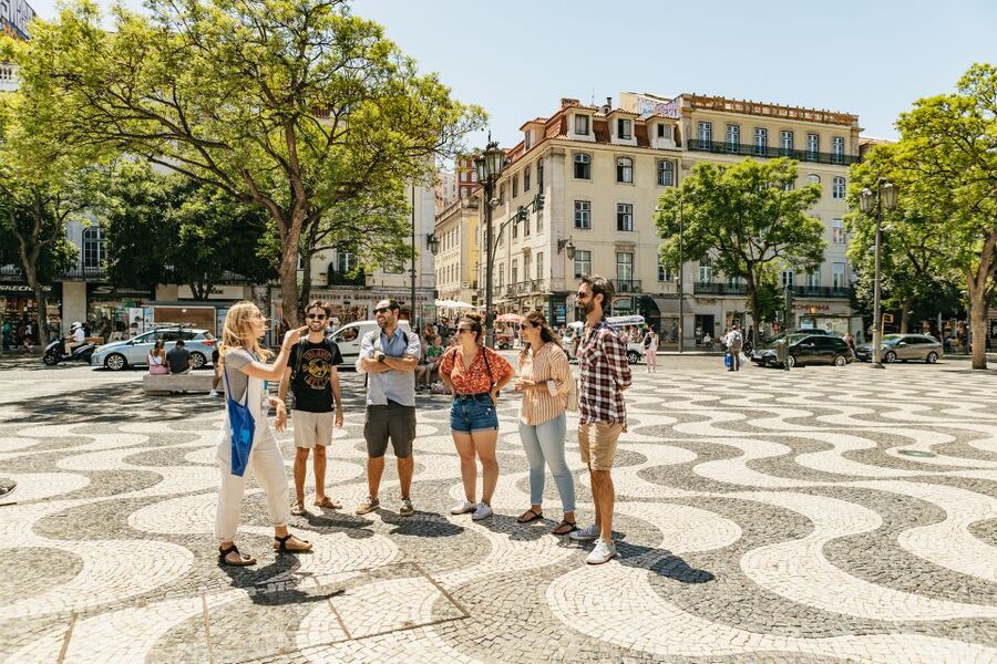 Lisbon: Food and Wine Small Group Walking Tour - Key points to know before you book