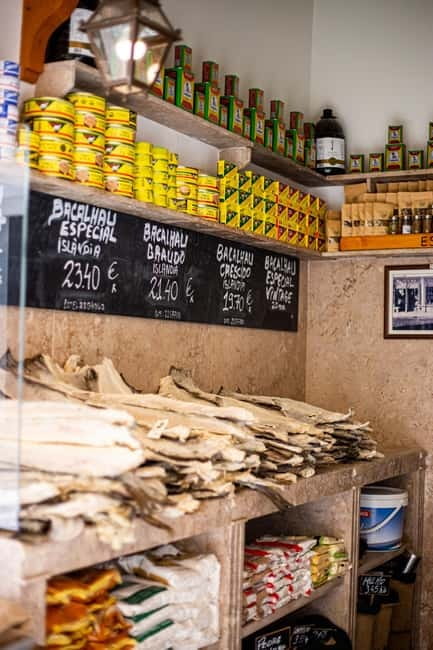 Lisbon: Food Tasting Tour by Tuk Tuk with 2 Stops - A practical choice for a short Lisbon visit