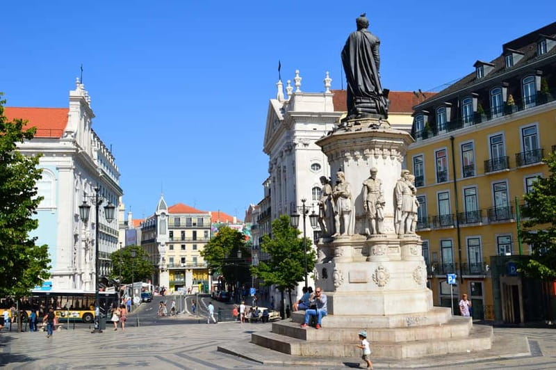 Lisbon: From East to West Private Tour in a Tuk Tuk - Ginja, viewpoints, and the small local details