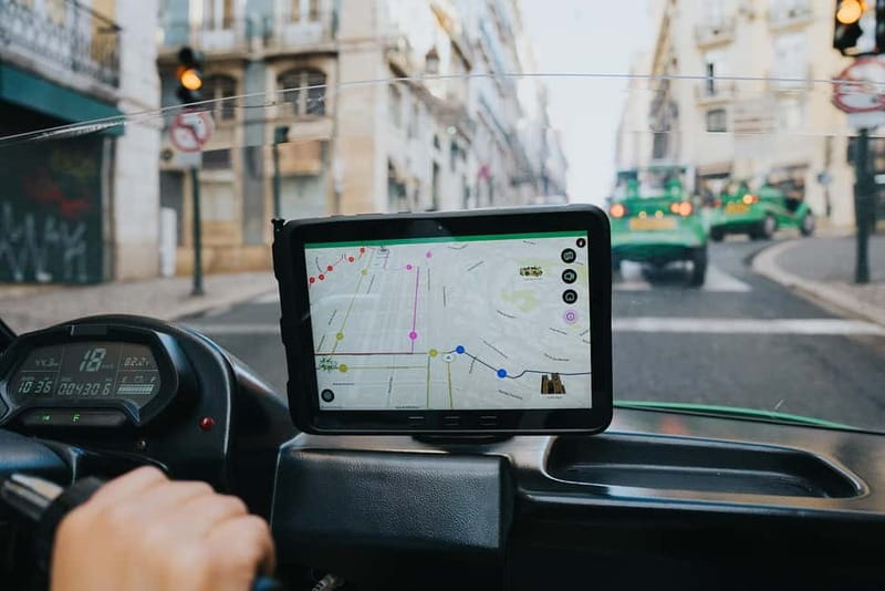 Lisbon: GPS-Guided Spinach Tour by Electric Car - Making the most of the three-hour option