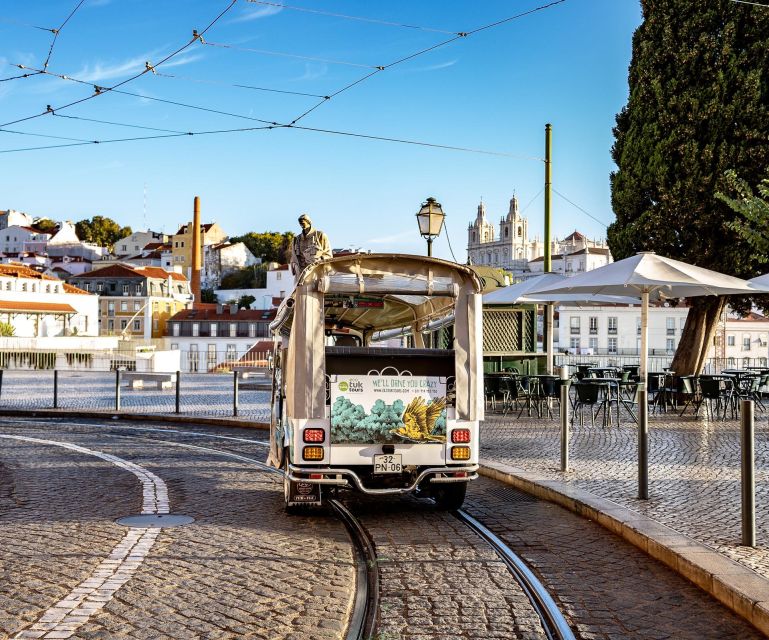 Lisbon: Guided Tuk-Tuk Tour Along the Historic Tram Line 28 - What the electric tuk-tuk feels like
