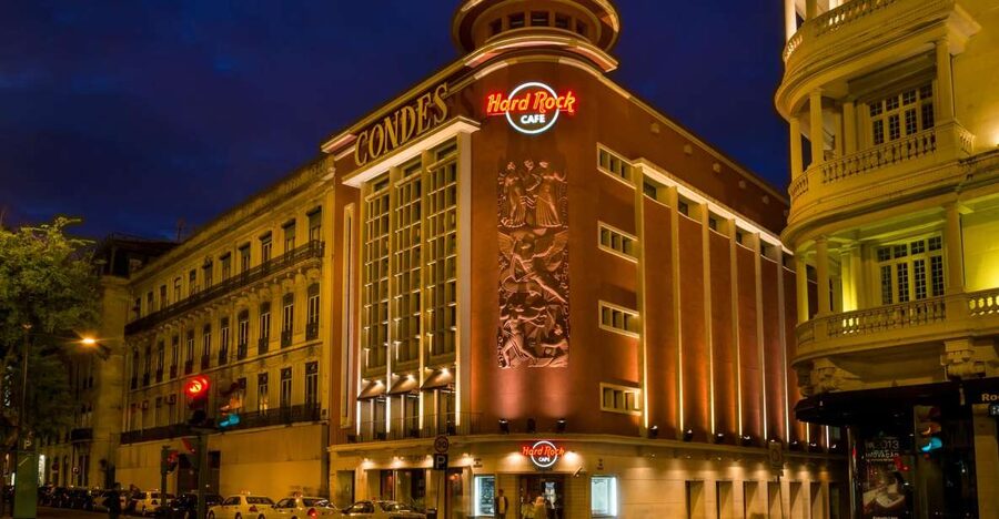 Lisbon: Hard Rock Cafe Experience - Entering the converted cinema on Avenida da Liberdade