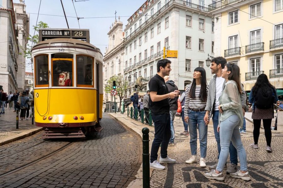 Lisbon: Helicopter Ride, Boat Trip, & Old Town Walking Tour - Who should book this Lisbon experience?