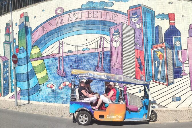 Lisbon Highlights: Private Tuk Tuk Tour Adventure Sightseeing - Why the guides matter so much