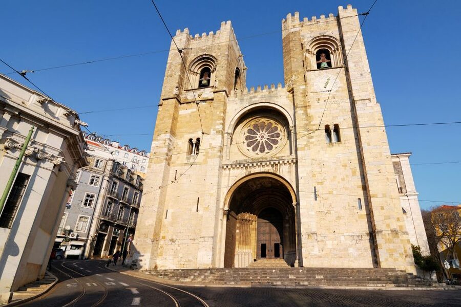 Lisbon: Hills Red Tram Tour by Tram 28 Route 24-Hour Ticket - Why this red tram beats a crowded Tram 28 ride