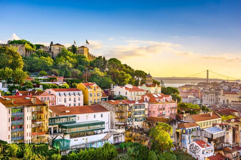 Lisbon: Historical Tour on a Tukxi - Graça and the city’s best high views