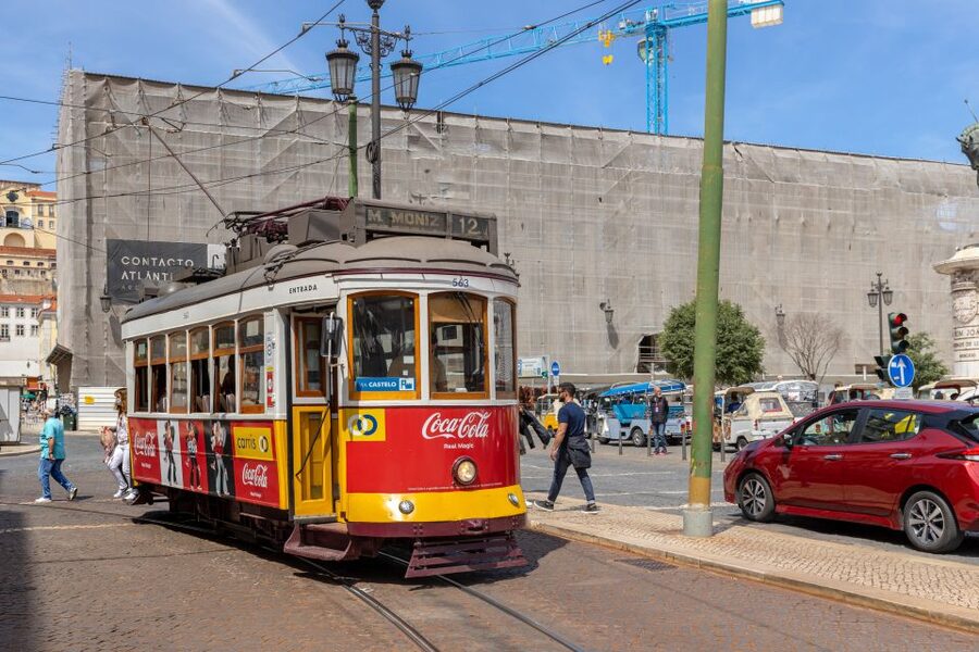 Lisbon: History, Stories and Lifestyle Walking Tour - Why this three-hour route works in Lisbon